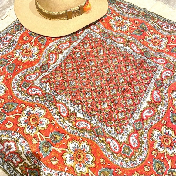 Wool blend vintage floral scarf/wrap w farmhouse folk country vibe - Picture 10 of 15